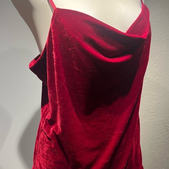 Paparazzi Red Asymmetrical Fitted Camisole - Picture 3 of 12